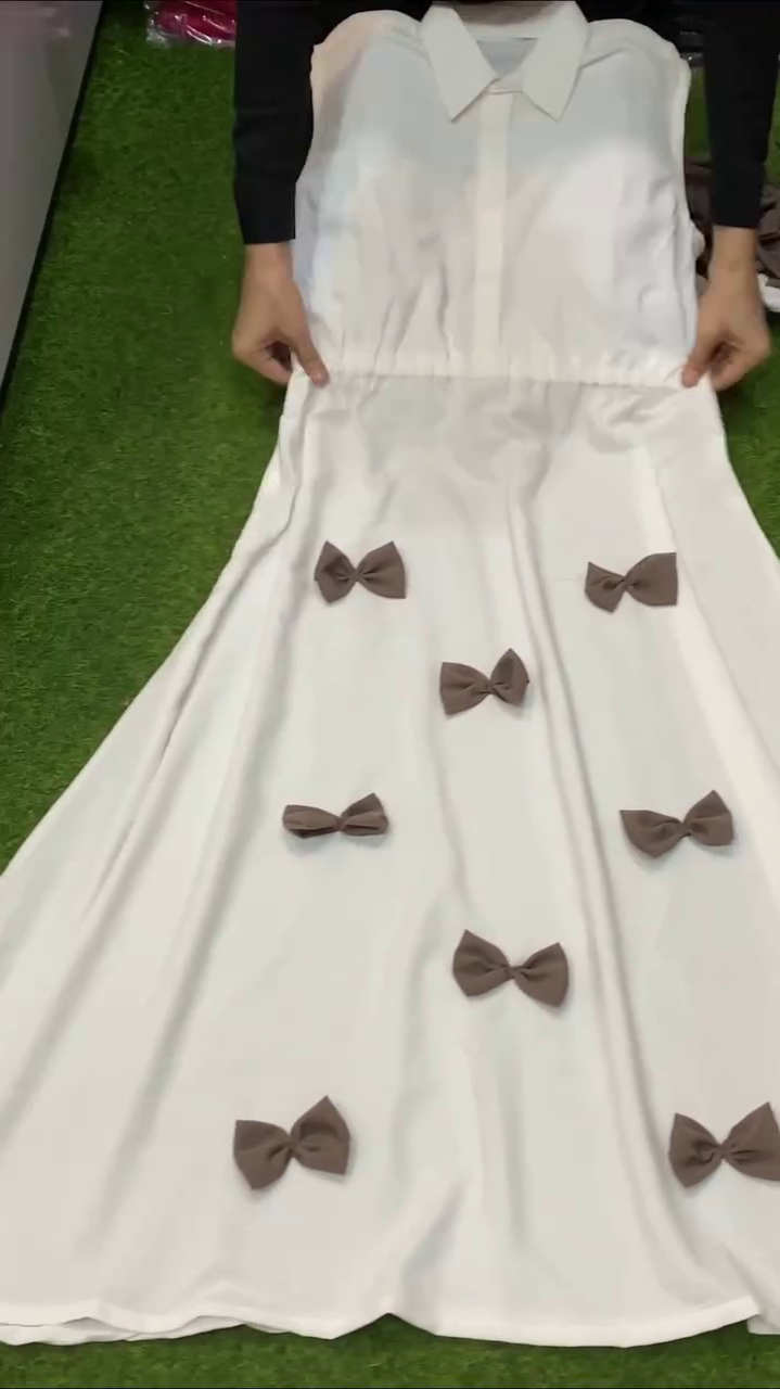 Chic Dual-Tone Coffee Brown & Ivory White Co-Ord Set with Elasticated Drawstring Crop Top and A-Line Bow Embellished Skirt for Women