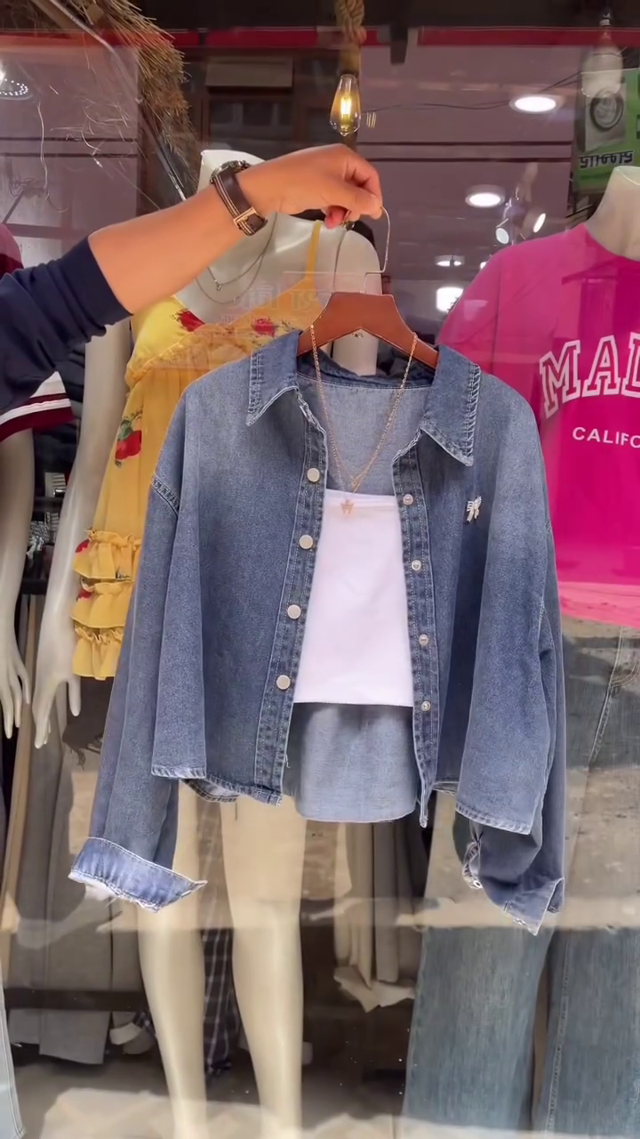 💙✨ Urban Breeze Denim Layered Top Set – Casual Chic Everyday Style 🤍🌿