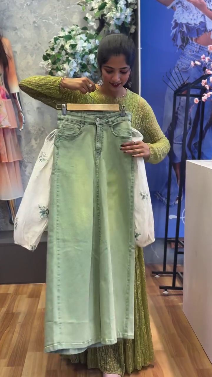 🌿✨ Mint Dream Floral Corset Top with Denim Skirt Co-Ord Set 💚👗