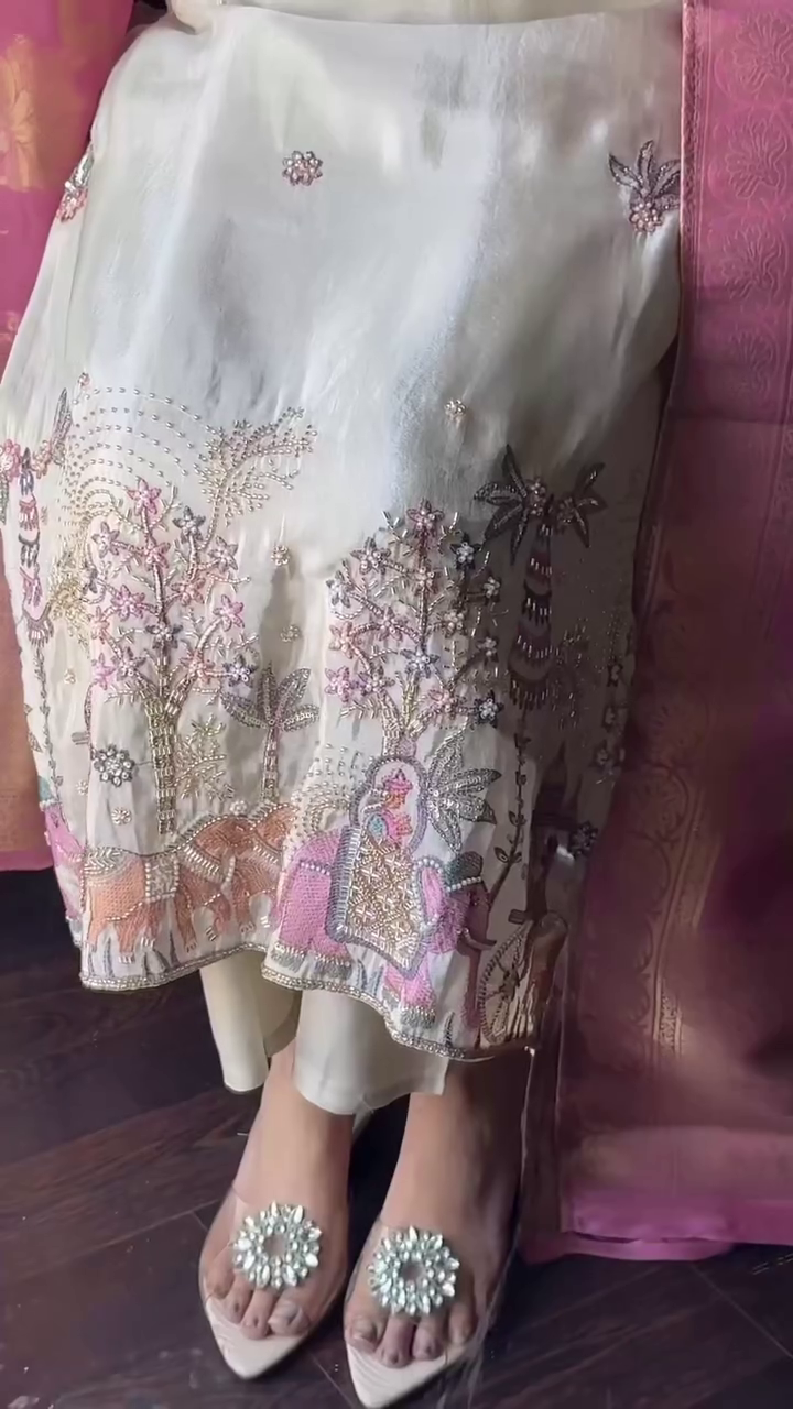 Royal Ivory Embroidered Traditional Suit Set with Pink Dupatta 🌸🤍👑