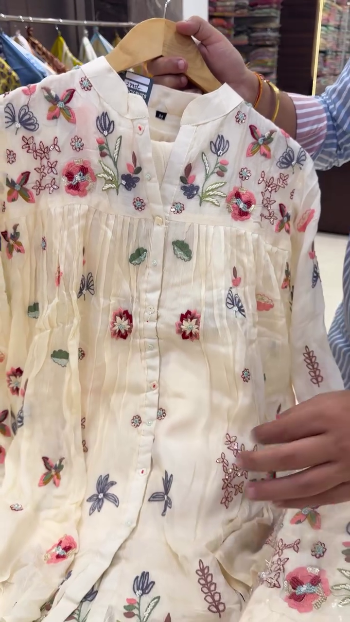 🌸 Luxury Ivory Floral Garden Embroidered Sheer Layered Kurti & Matching Bottom Co-Ord Set | Premium Handcrafted Inspired Ethnic Fusion Ensemble ✨🦋🌿💖