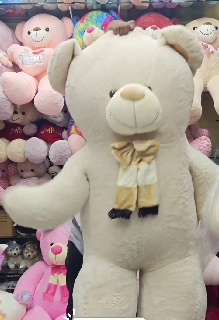 🧸🤍 Gigantic Snuggle Buddy Premium Giant Teddy Bear Plush Toy with Soft Fur & Cute Bow – Oversized Cuddle Companion for Gifting & Home Décor 🎀✨