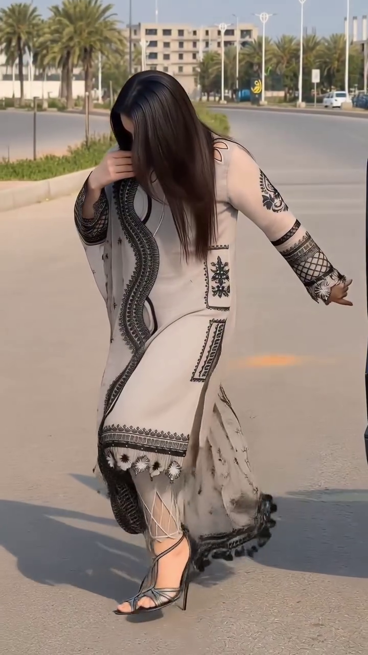 ✨ Elegant Grey & Black Printed Ethnic Kurta Pant Dupatta Set for Women – Stylish 3-Piece Traditional Outfit with Intricate Border Detailing ✨