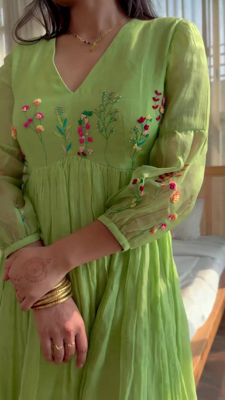 🌿 Premium Fresh Green Embroidered Anarkali Style Kurti Dress for Women – Elegant V-Neck Floral Threadwork with Sheer Sleeves & Flared Silhouette 🌿