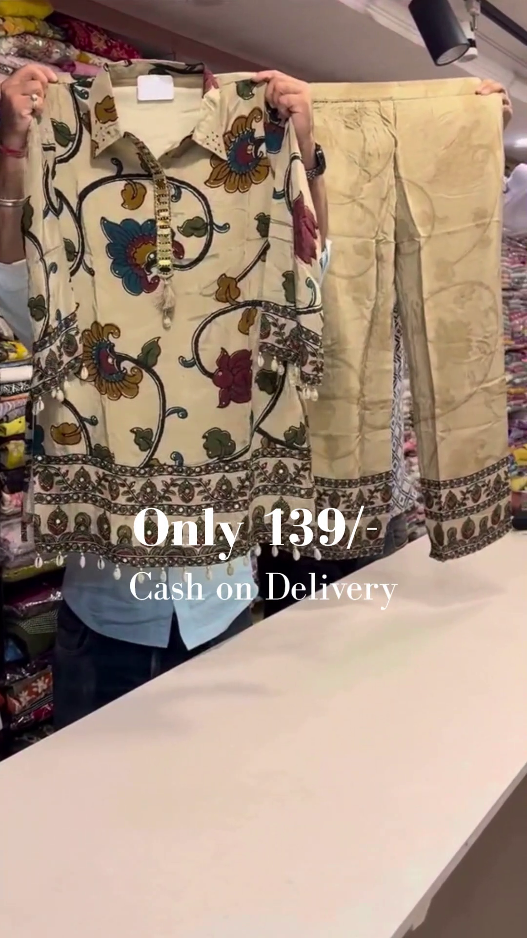 ✨ Women’s Elegant Floral Printed Kurta Palazzo Set with Beautiful Ethnic Border Detailing & Comfortable Matching Bottomwear 🌺🌿💖