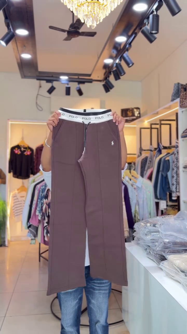 ✨ Women’s/Men’s Trendy Solid Brown Straight-Fit Casual Trousers with Comfortable Elastic Waistband & Minimal Stylish Design 👖🤎✨