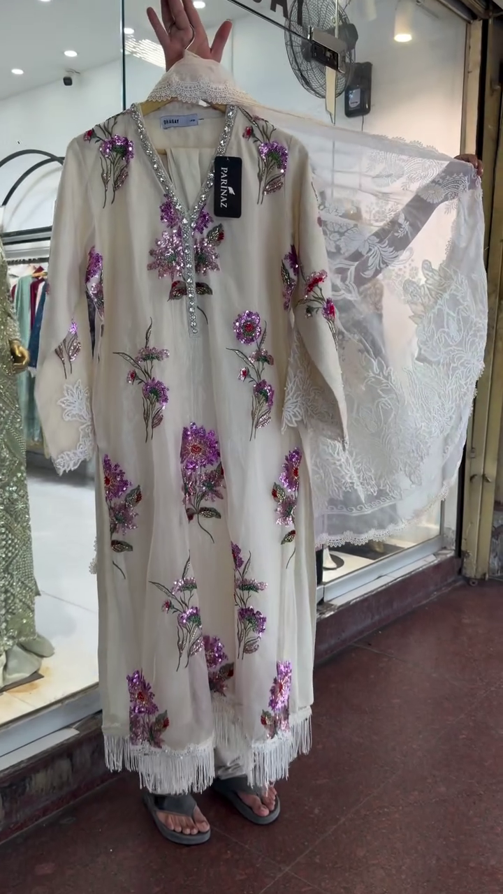 🌸 Elegant Cream White Floral Sequin Embroidered Long Kurta Set with Matching Lace-Detail Dupatta | Festive Traditional Ethnic Wear for Women ✨💜