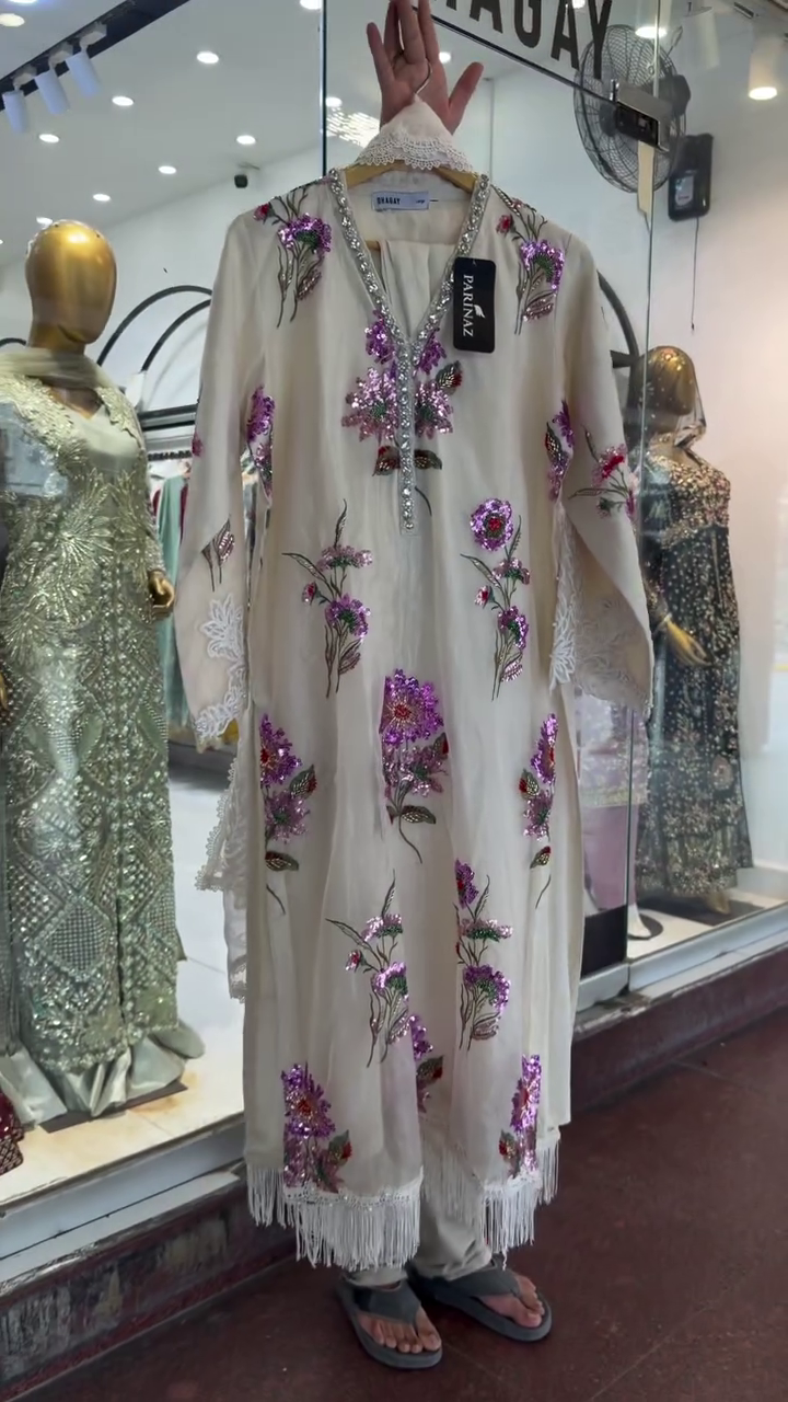 🌸 Elegant Cream White Floral Sequin Embroidered Long Kurta Set with Matching Lace-Detail Dupatta | Festive Traditional Ethnic Wear for Women ✨💜