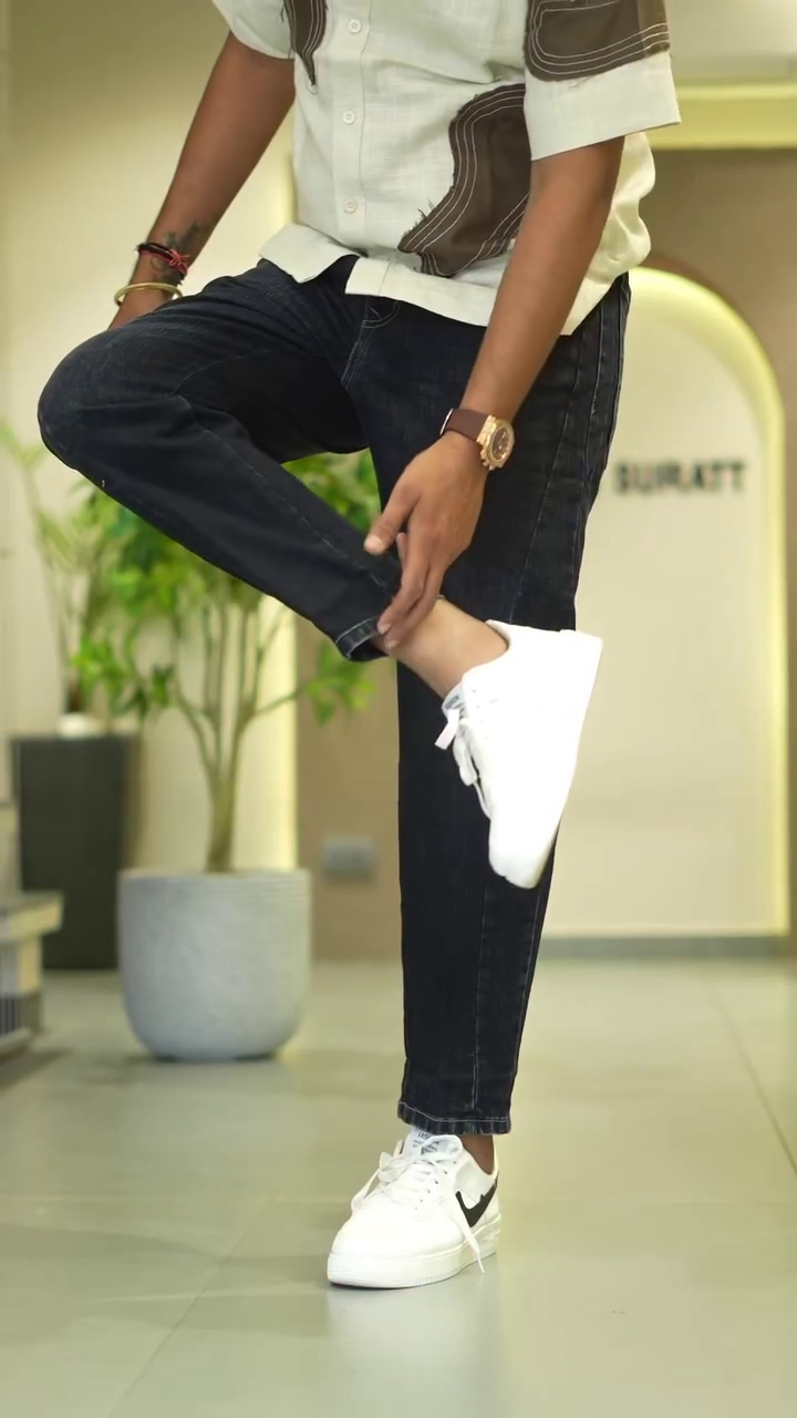 Premium Men’s Classic Dark Indigo Slim-Tapered Denim Jeans with Clean Minimal Styling