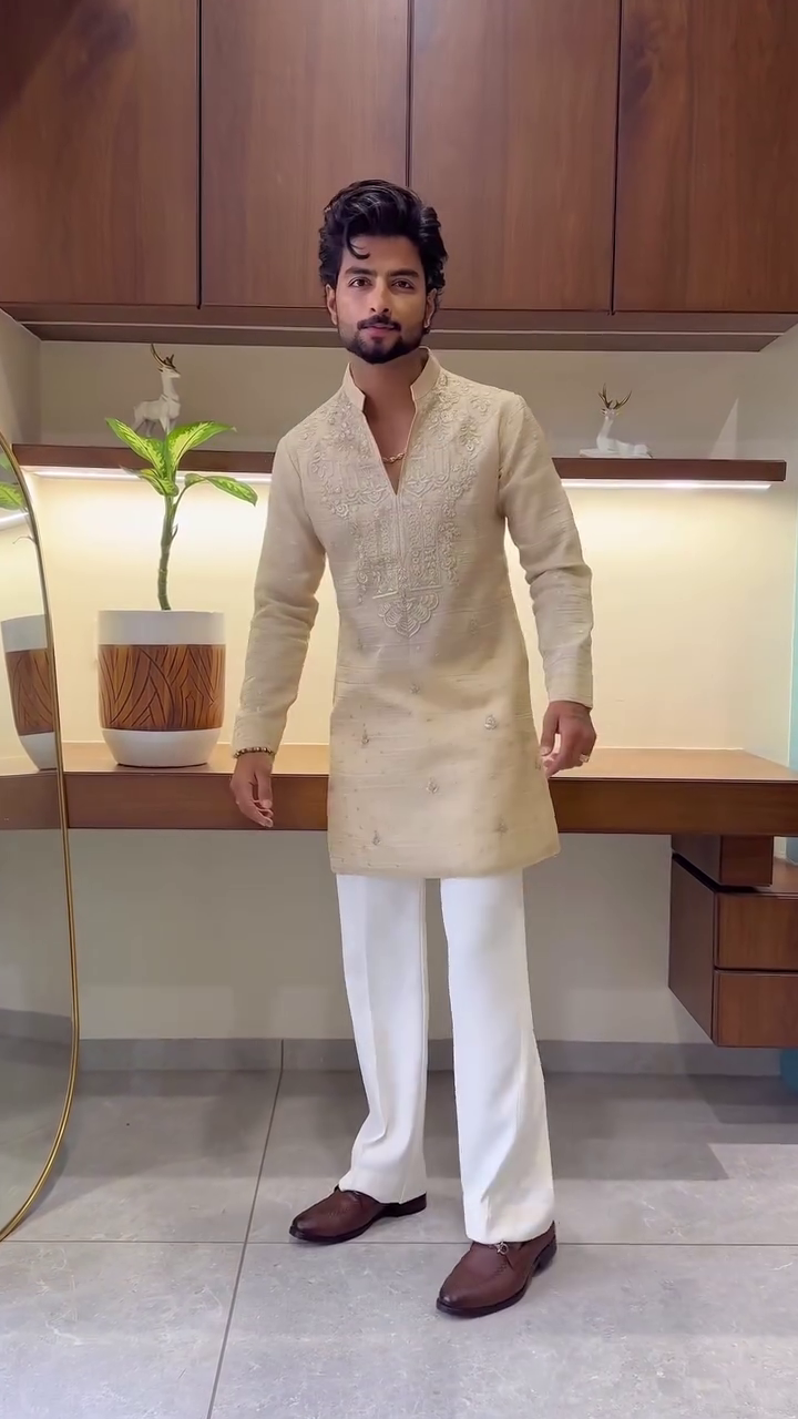 Men’s Elegant Burnt Orange Traditional Kurta with Intricate All-Over Motif Print, Rich Decorative Neckline Embroidery, Full Sleeves and Coordinated Classic White Straight Pajama for Festive Occasions 🧡🤍✨