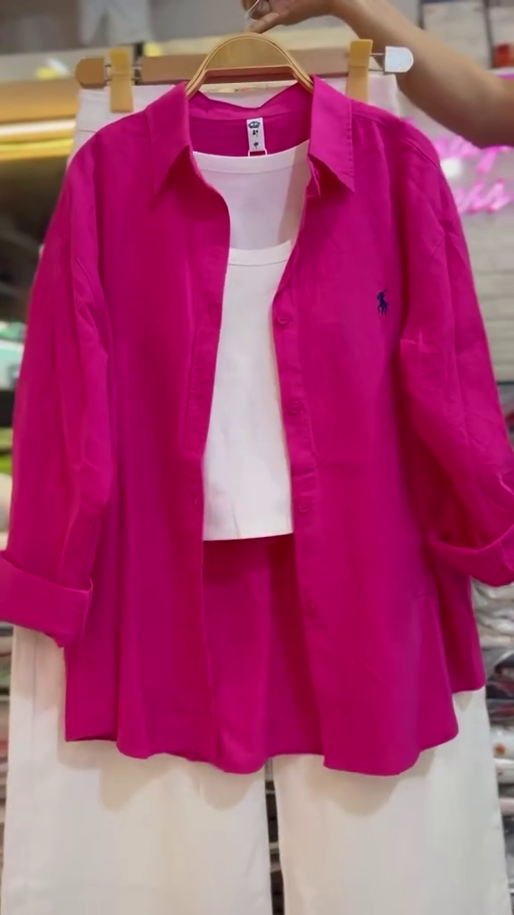 💕 Casual Chic Pink Long-Sleeve Button-Down Shirt Paired with Inner White Top and Matching White Wide-Leg Trousers Set 💕