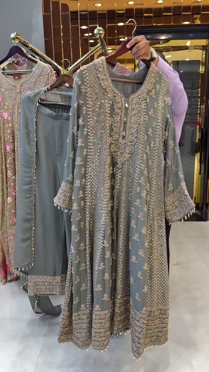 Luxurious Heavy Silver-Grey Embroidered Anarkali Suit Set with Elaborate Zari and Sequin Work Throughout 🪡