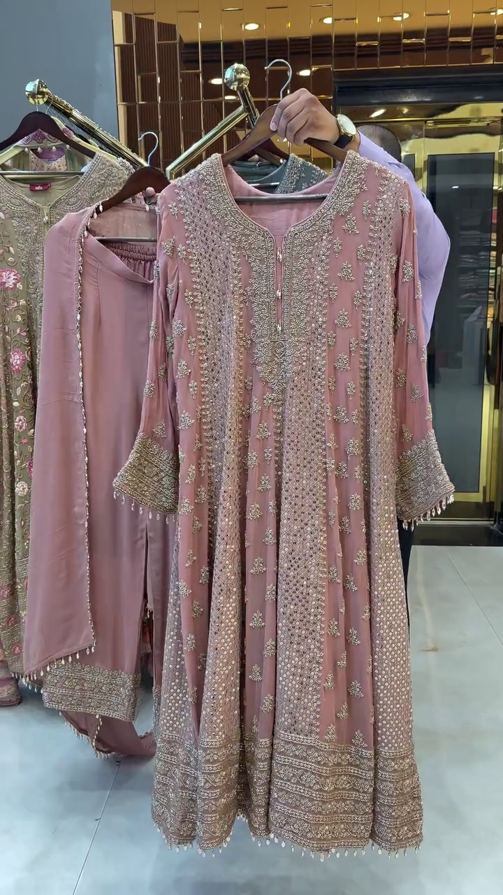 Luxurious Heavy Silver-Grey Embroidered Anarkali Suit Set with Elaborate Zari and Sequin Work Throughout 🪡