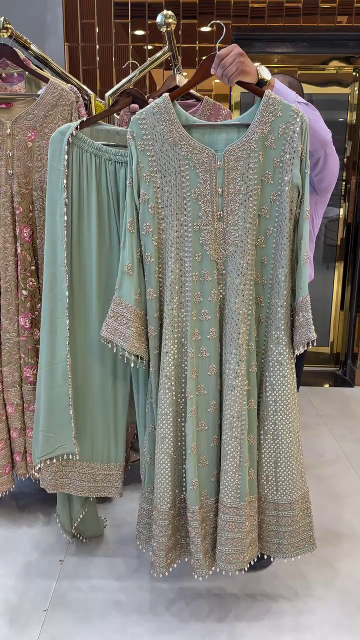 Luxurious Heavy Silver-Grey Embroidered Anarkali Suit Set with Elaborate Zari and Sequin Work Throughout 🪡