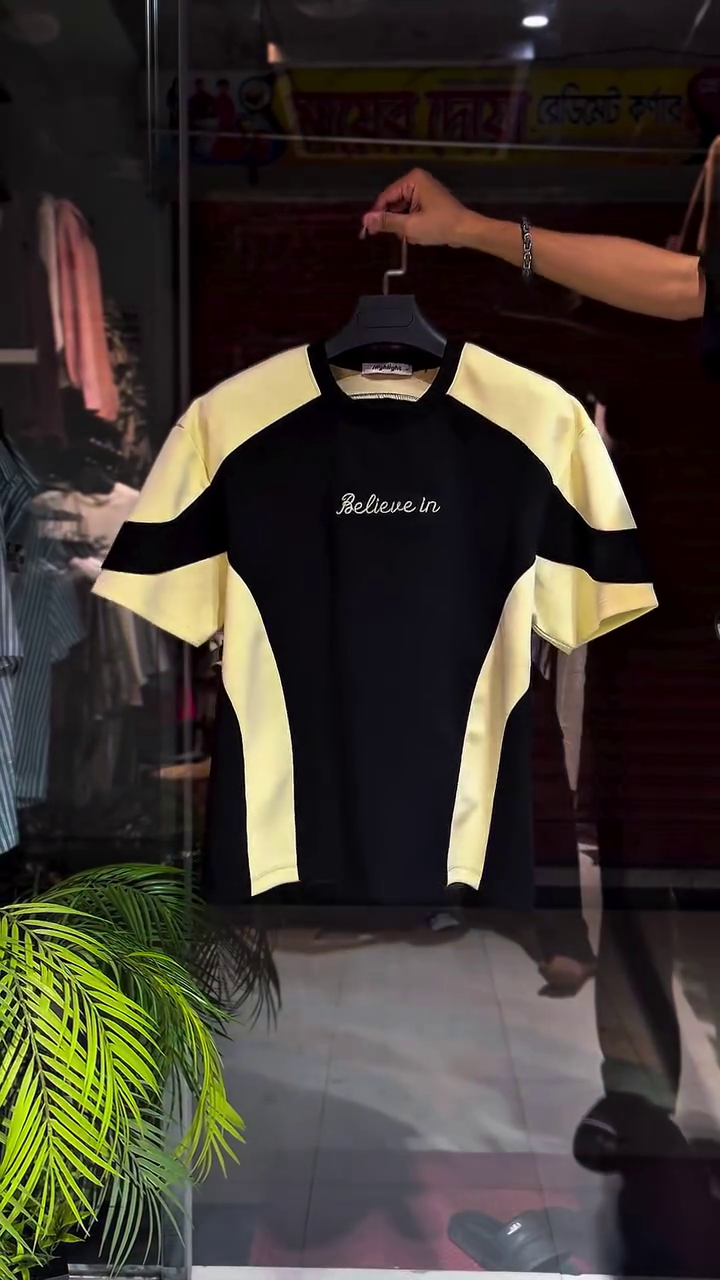 Color-Blocked Short-Sleeve Casual T-Shirt With Embroidered Lettering 🩵👕✨