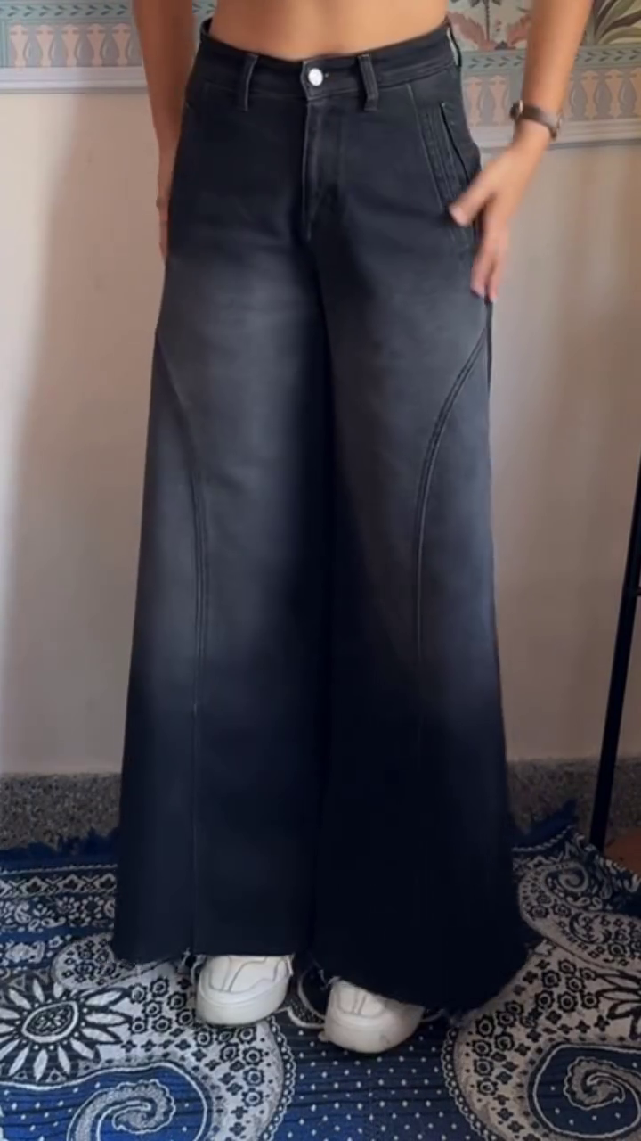 Vintage Washed Black Wide-Leg Denim Jeans With Front Seam Detailing 🖤👖✨