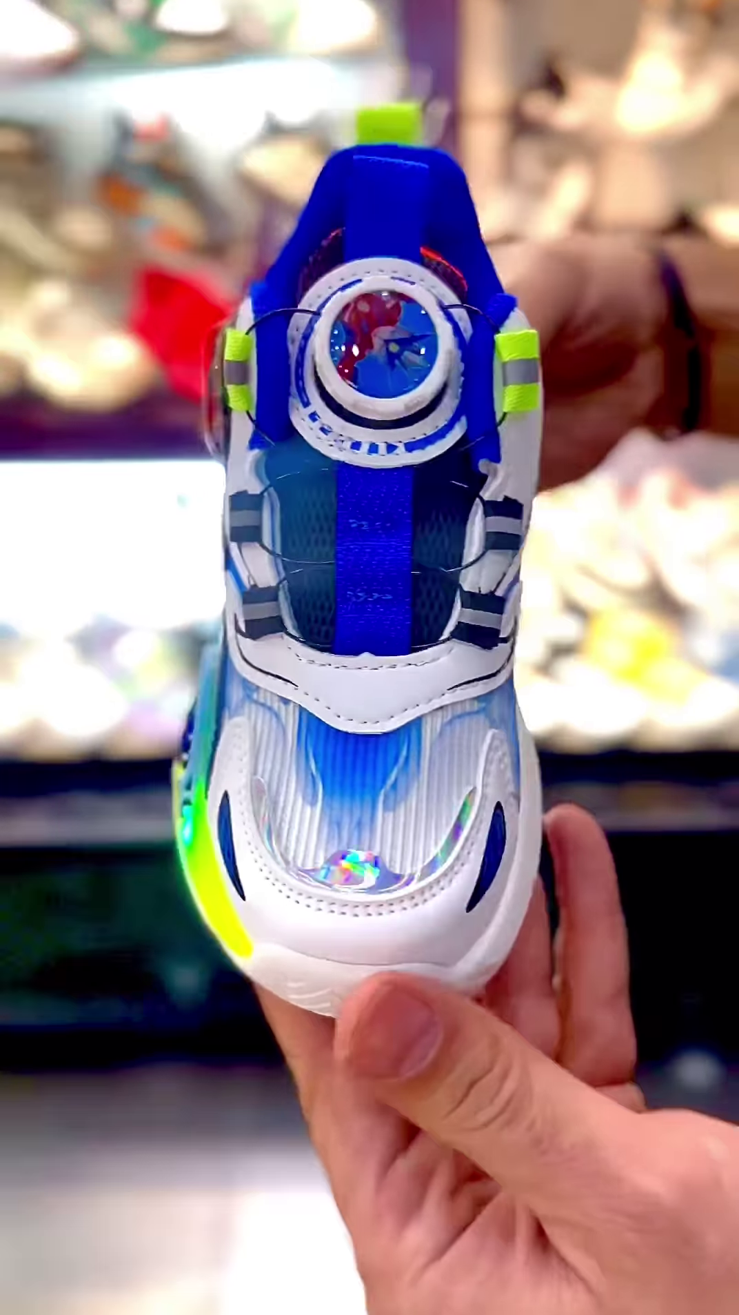 Fun Kids' Light-Up Athletic Character Sneaker With Racing Car Design And Rotatable Dial Fastener 👟🏎️✨