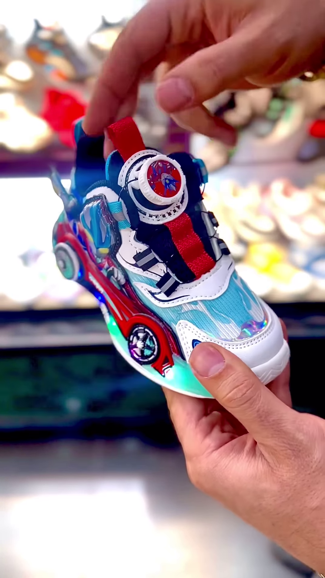Fun Kids' Light-Up Athletic Character Sneaker With Racing Car Design And Rotatable Dial Fastener 👟🏎️✨