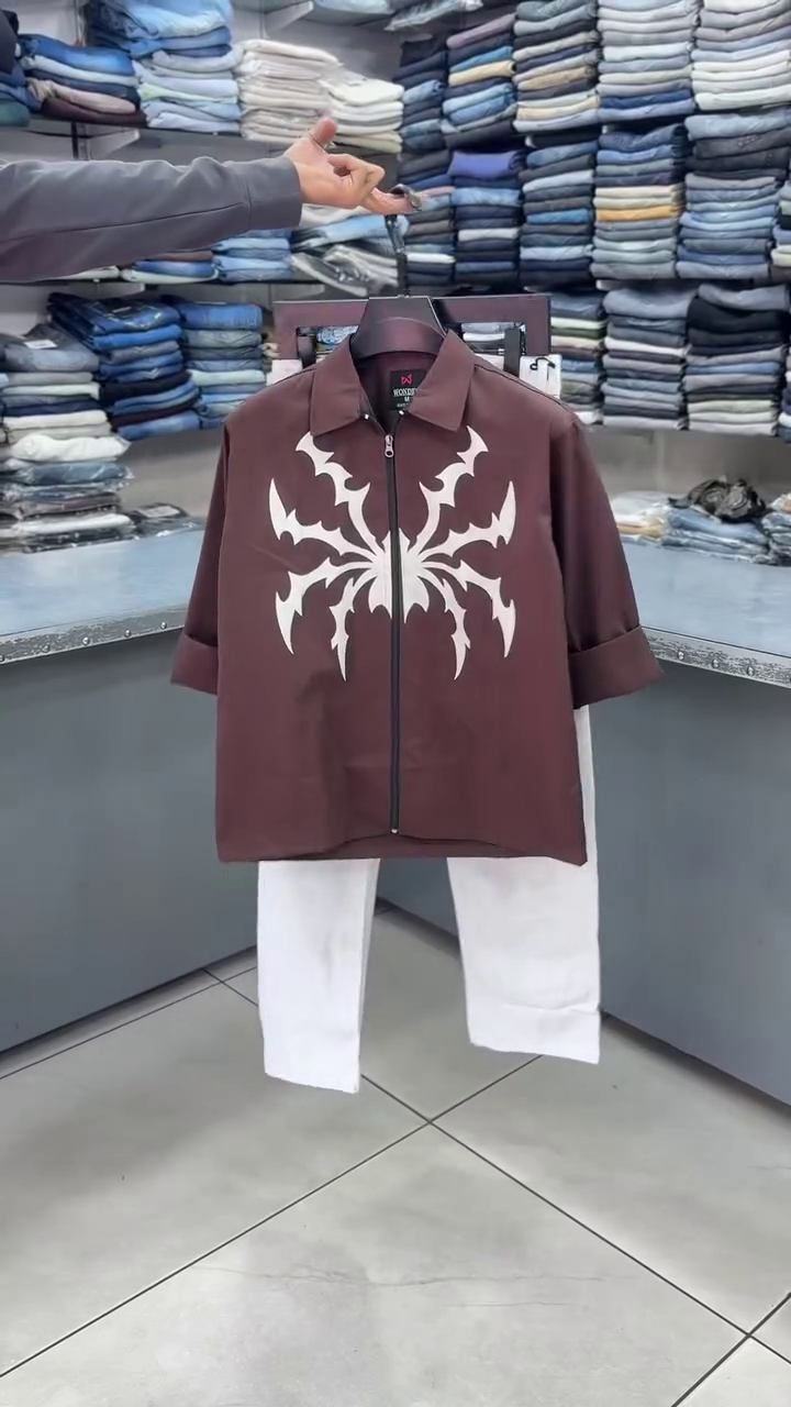 Cream-Colored Zip-Up Jacket Featuring Bold Black Spider Graphic And Matching Trousers 🕷️🤍🖤✨