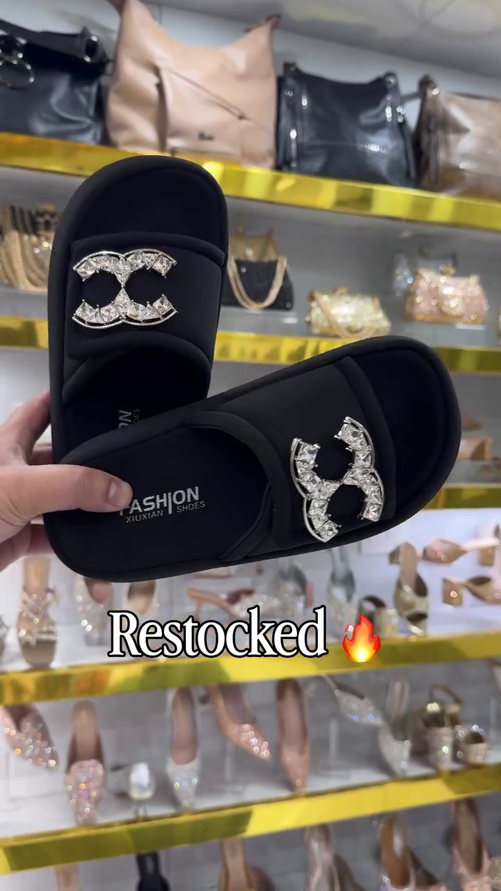 Stylish Yellow Slide Sandals With Sparkling Double-C Designer Embellishments 💛✨🩴