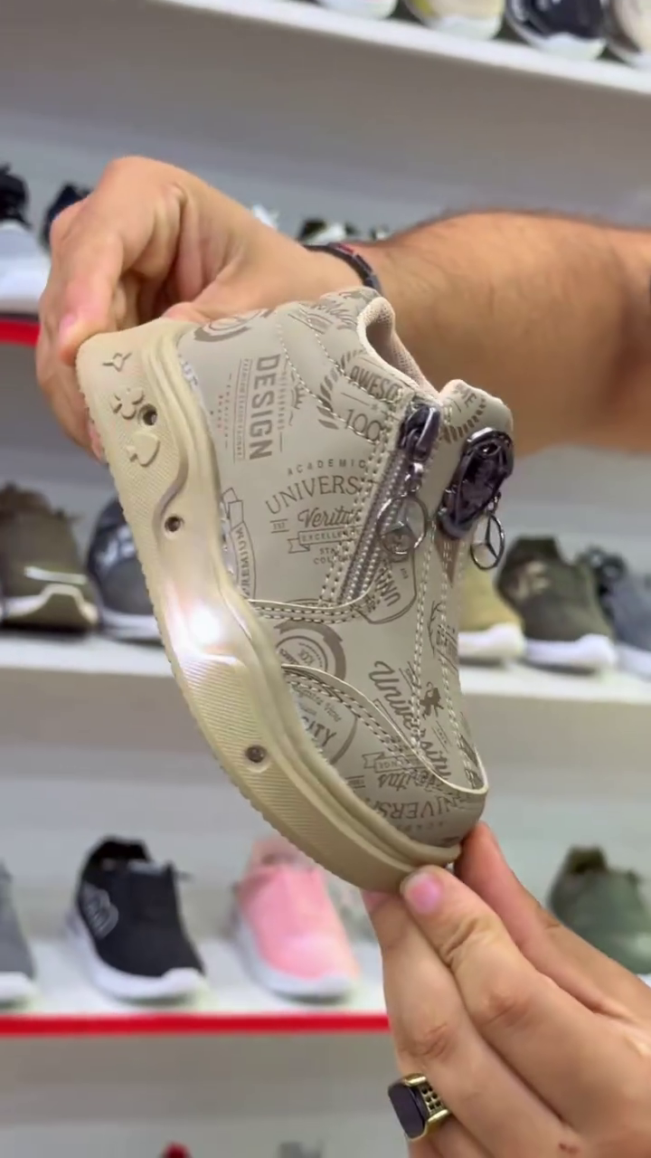 Beige Designer Kids' Athletic Sneakers With Side Zipper And Crest Embellishment 👟✨🛡️