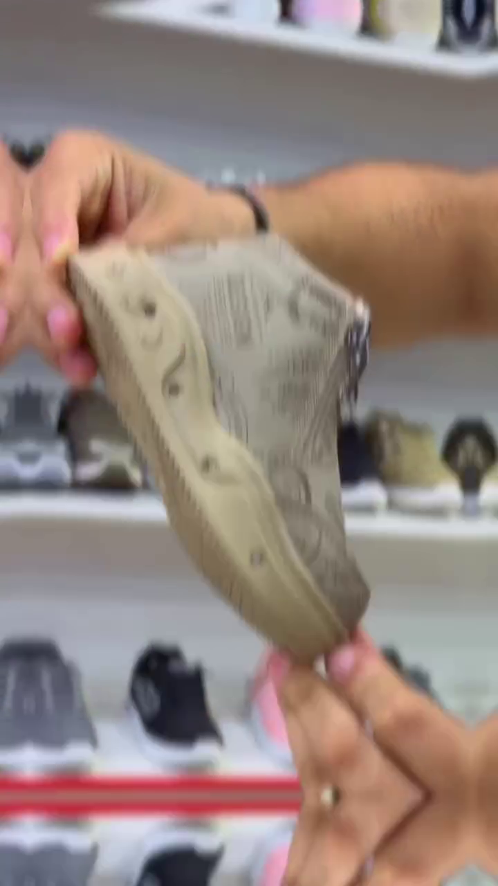 Beige Designer Kids' Athletic Sneakers With Side Zipper And Crest Embellishment 👟✨🛡️
